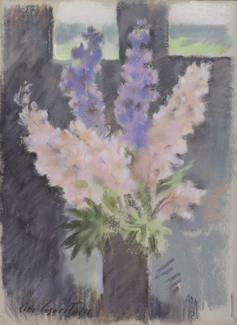 Rittersporn in einer Vase, 1960er Jahre Laserstein, Lotte